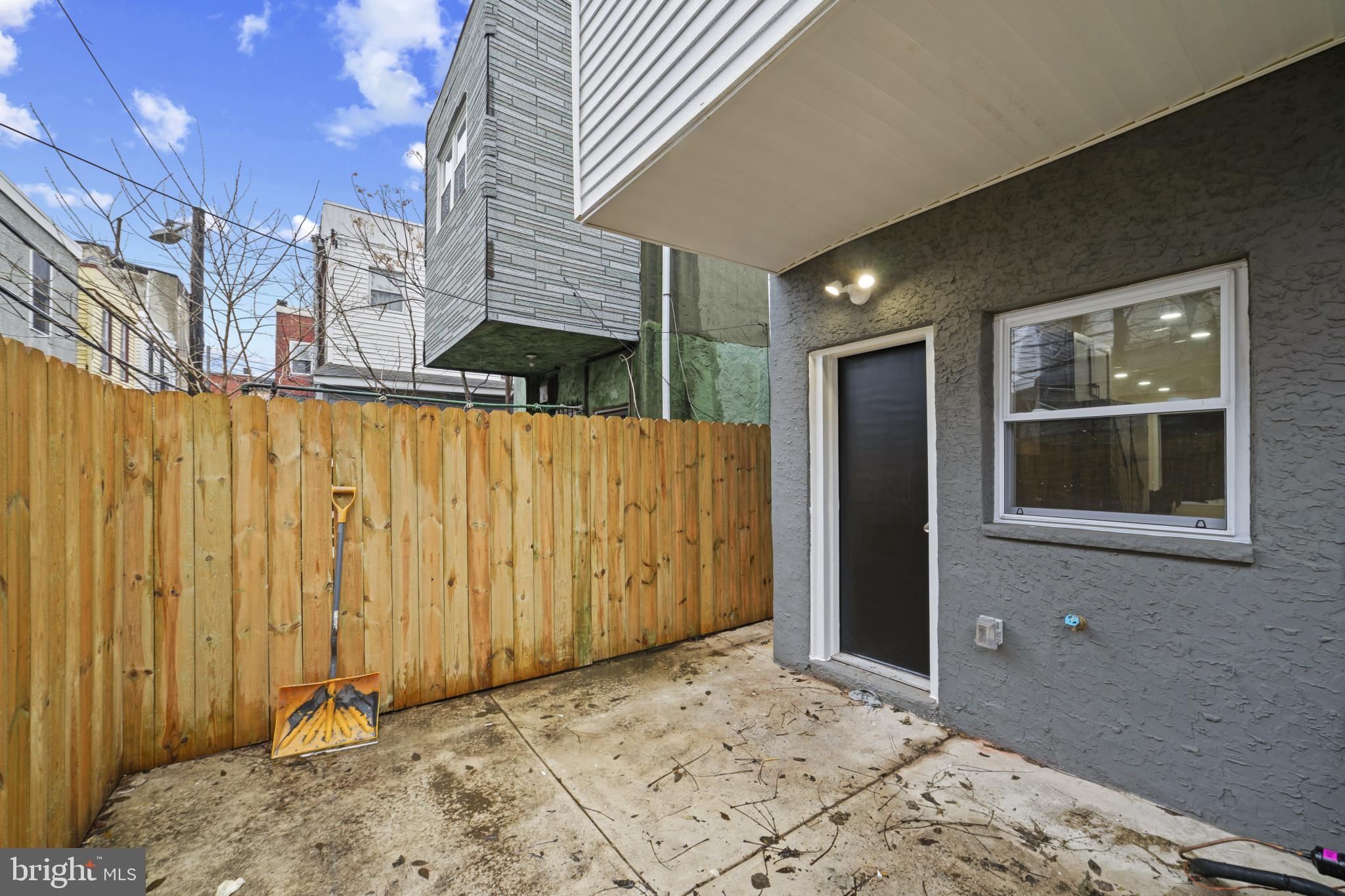 1813 Dudley Street Philadelphia, PA 19145 - Photo 17 of 20 Private backyard