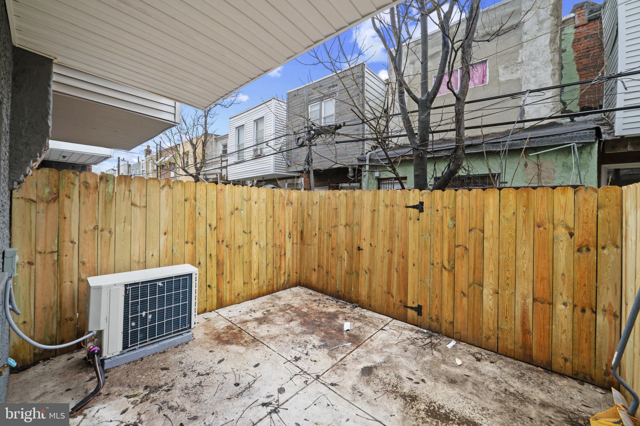 1813 Dudley Street Philadelphia, PA 19145 - Photo 18 of 20 Fenced patio space