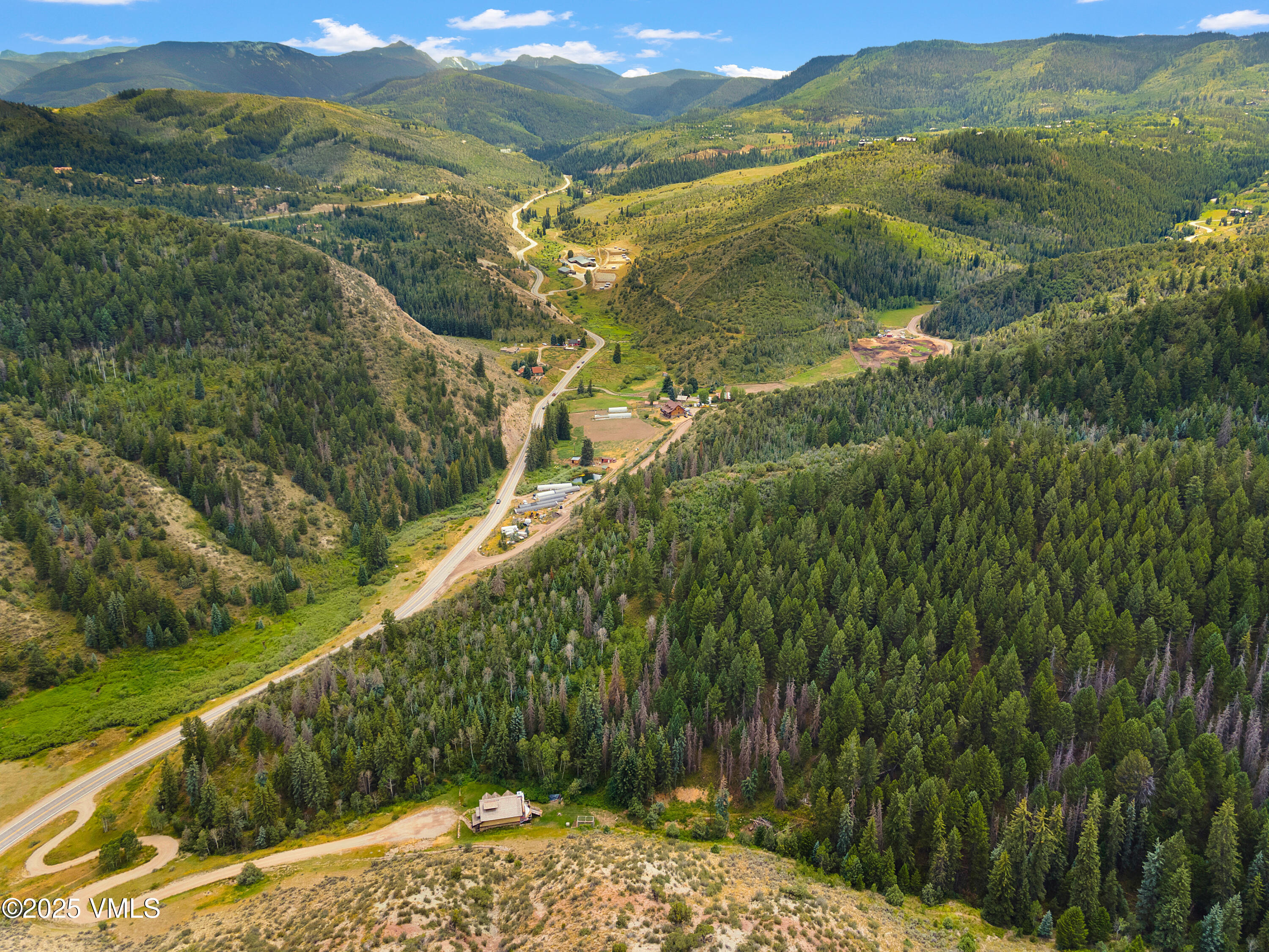 1153 Squaw Creek Road Edwards, CO 81632 - Photo 7 of 38 1157 Squaw Creek Rd High Res-7