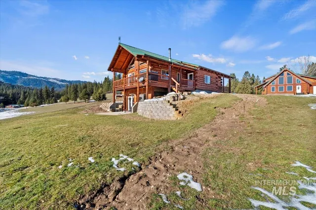 $590,000 | 7 Terrace Drive, Garden Valley, ID 83622