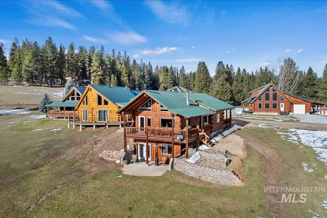 $590,000 | 7 Terrace Drive, Garden Valley, ID 83622