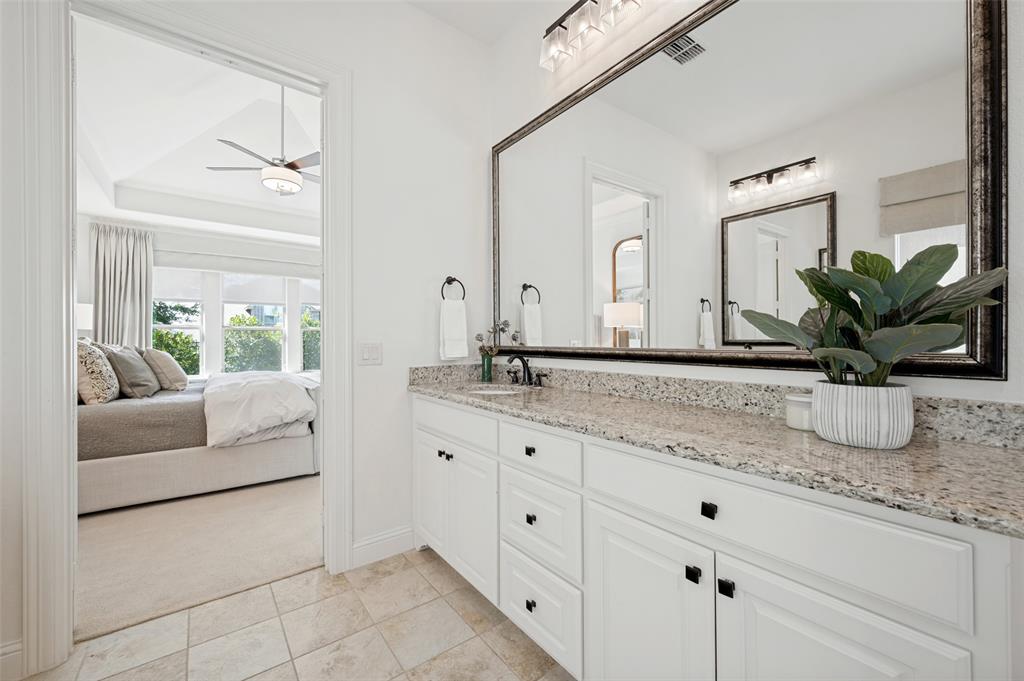 1647 Cedar Ranch Road Frisco, TX 75036 - Photo 14 of 38 Master bath