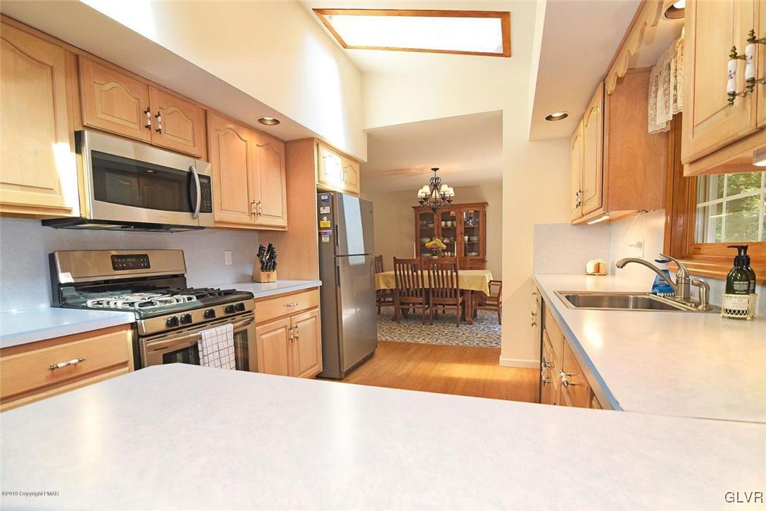 852 Fawn View Road Brodheadsville, PA 18322 - Photo 18 of 50 Kitchen