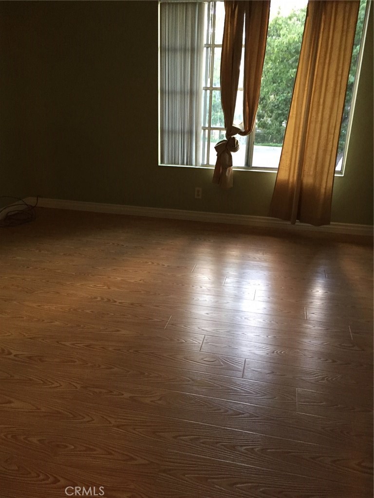 46 Exeter Irvine, CA 92612 - Photo 22 of 26 a view of room with window