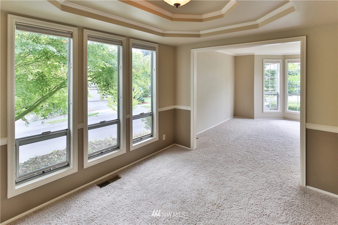 11932 Northeast 168th Street Bothell, WA 98011 - Photo 8 of 24 Gallery Image 8