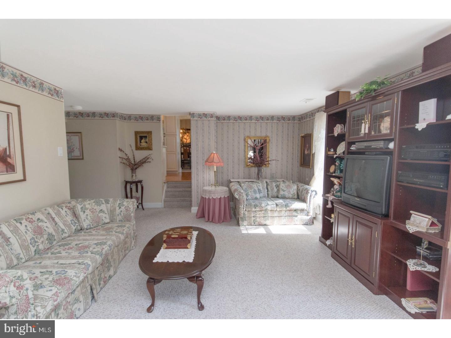 214 County Line Road Huntingdon Valley, PA 19006 - Photo 6 of 25