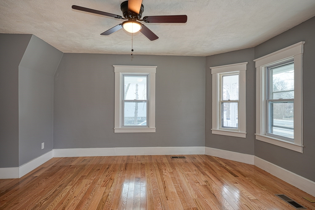 52 Concord Road Billerica, MA 01821 - Photo 11 of 40 Gallery Image 11