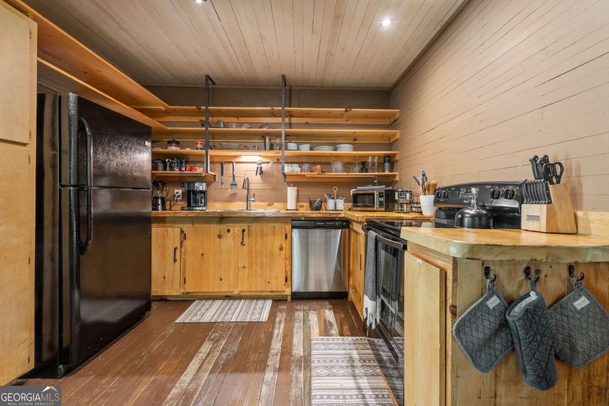 120 Community Hill Drive Blue Ridge, GA 30513 - Photo 17 of 57