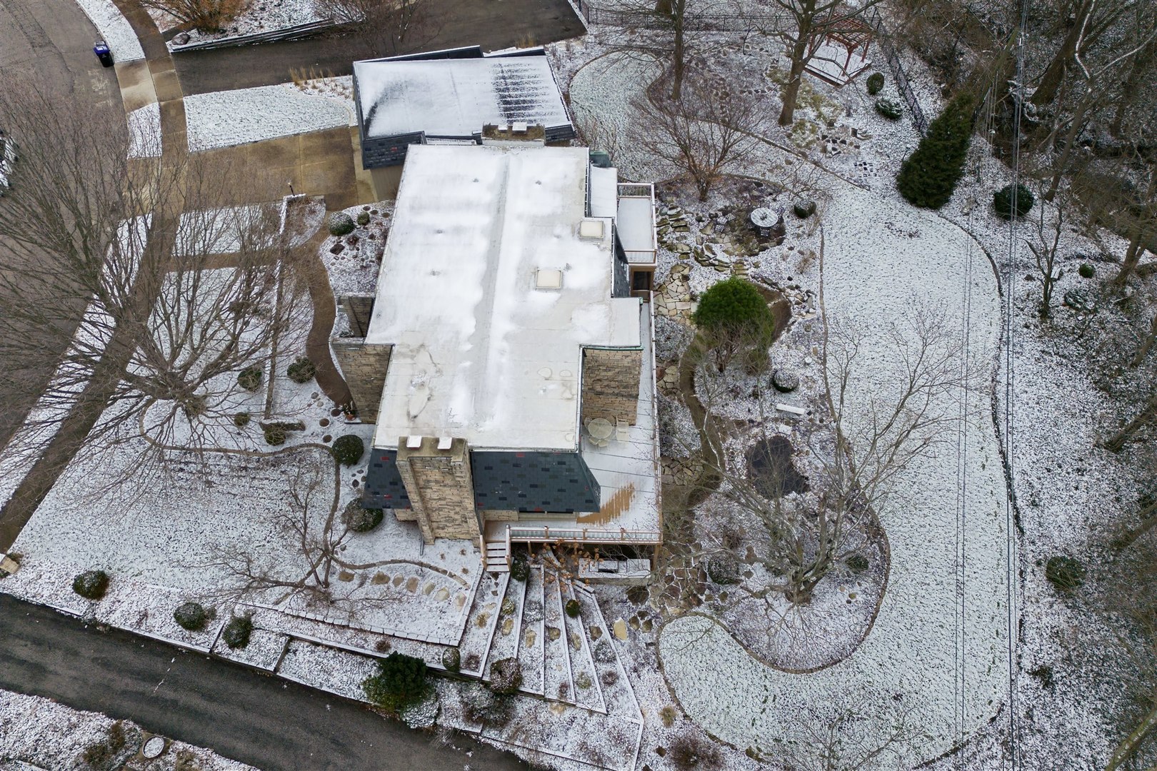 219 Parkview Drive Bloomington, IL 61701 - Photo 11 of 60