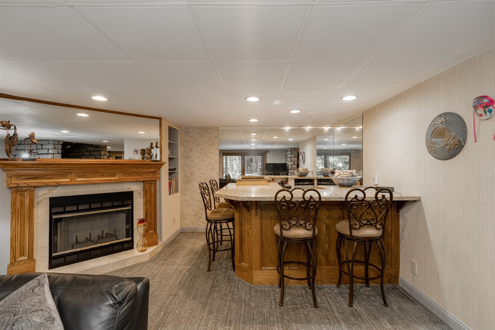 219 Parkview Drive Bloomington, IL 61701 - Photo 42 of 60 a kitchen with a table and chairs
