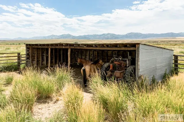 $569,000 | 2702 Landing Road, Rockland, ID 83271