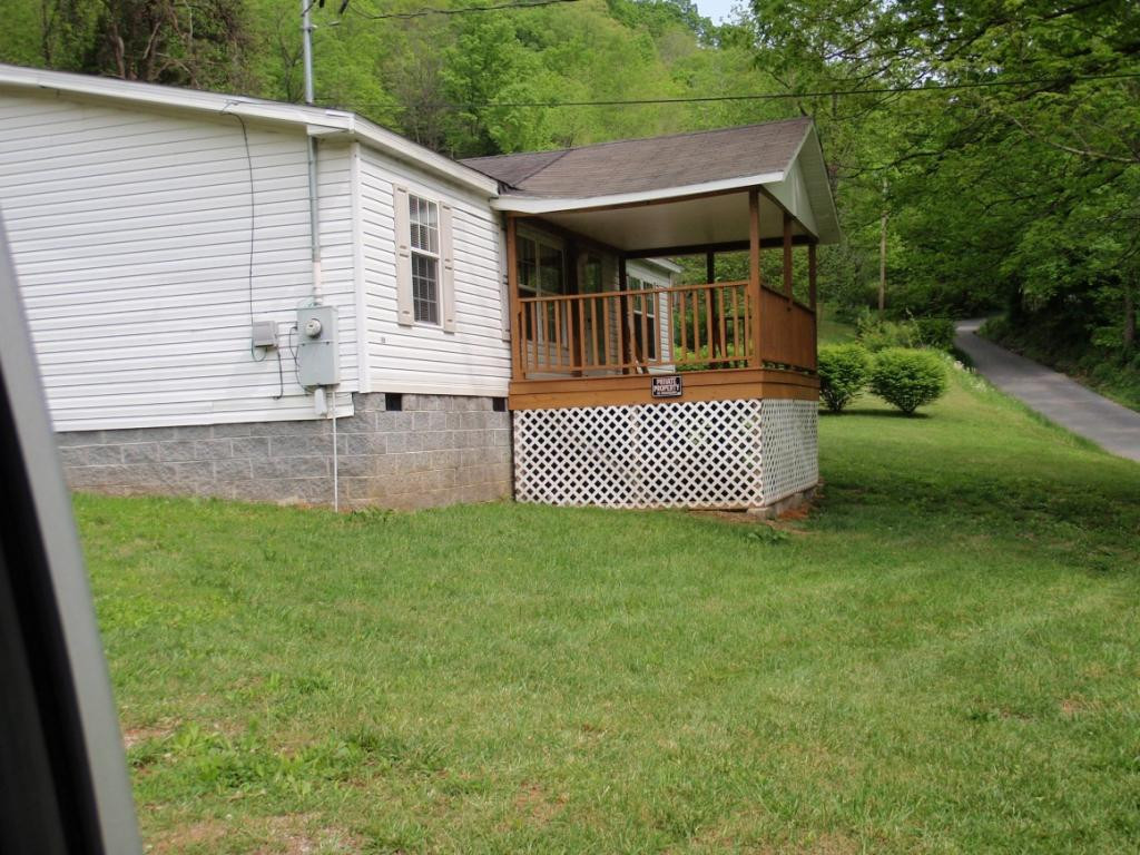 208 Garland Branch Road Watauga, TN 37694 - Photo 3 of 12 Photo 3