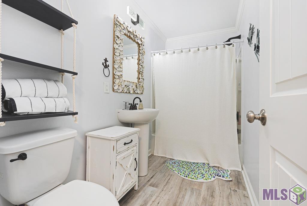 31558 Judith Drive Springfield, LA 70462 - Photo 8 of 32