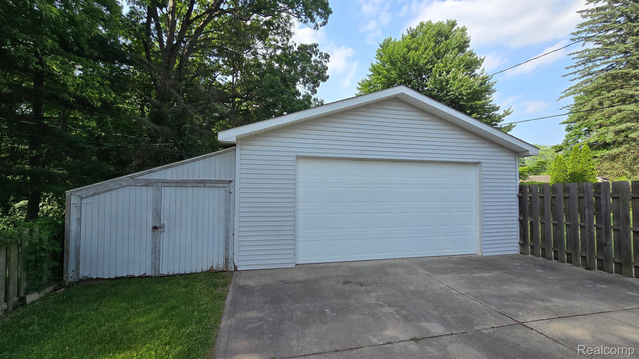 2528 Mueller Road Lake Orion, MI 48359 - Photo 16 of 24