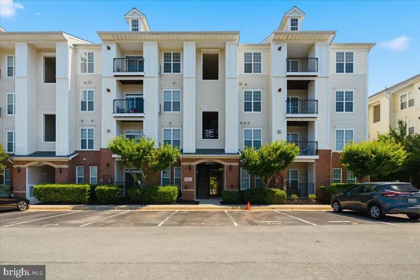 $2,700 | 21228 McFadden Square, Unit 314, Sterling, VA 20165