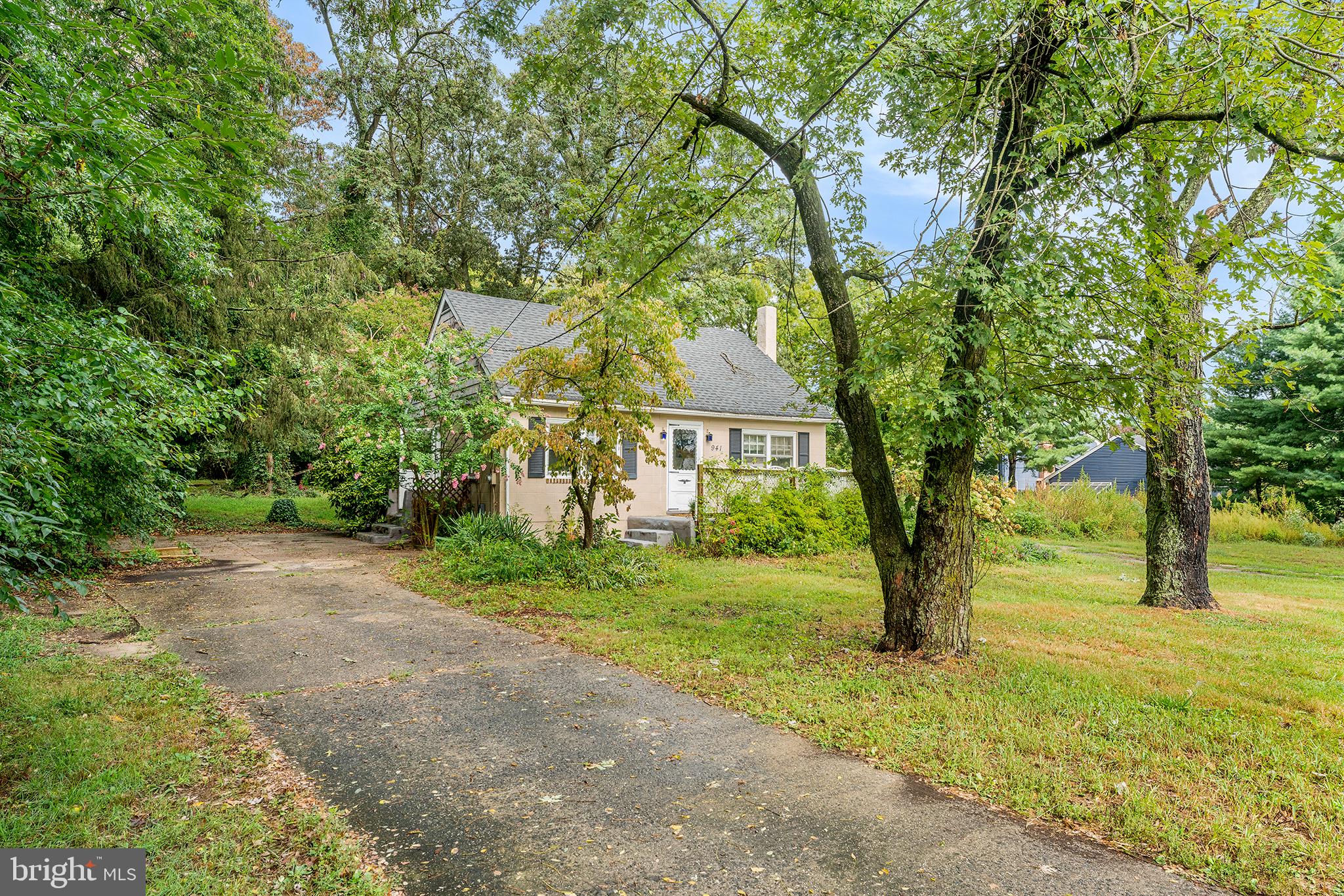 941 Borton Landing Road Moorestown, NJ 08057 - Photo 3 of 35