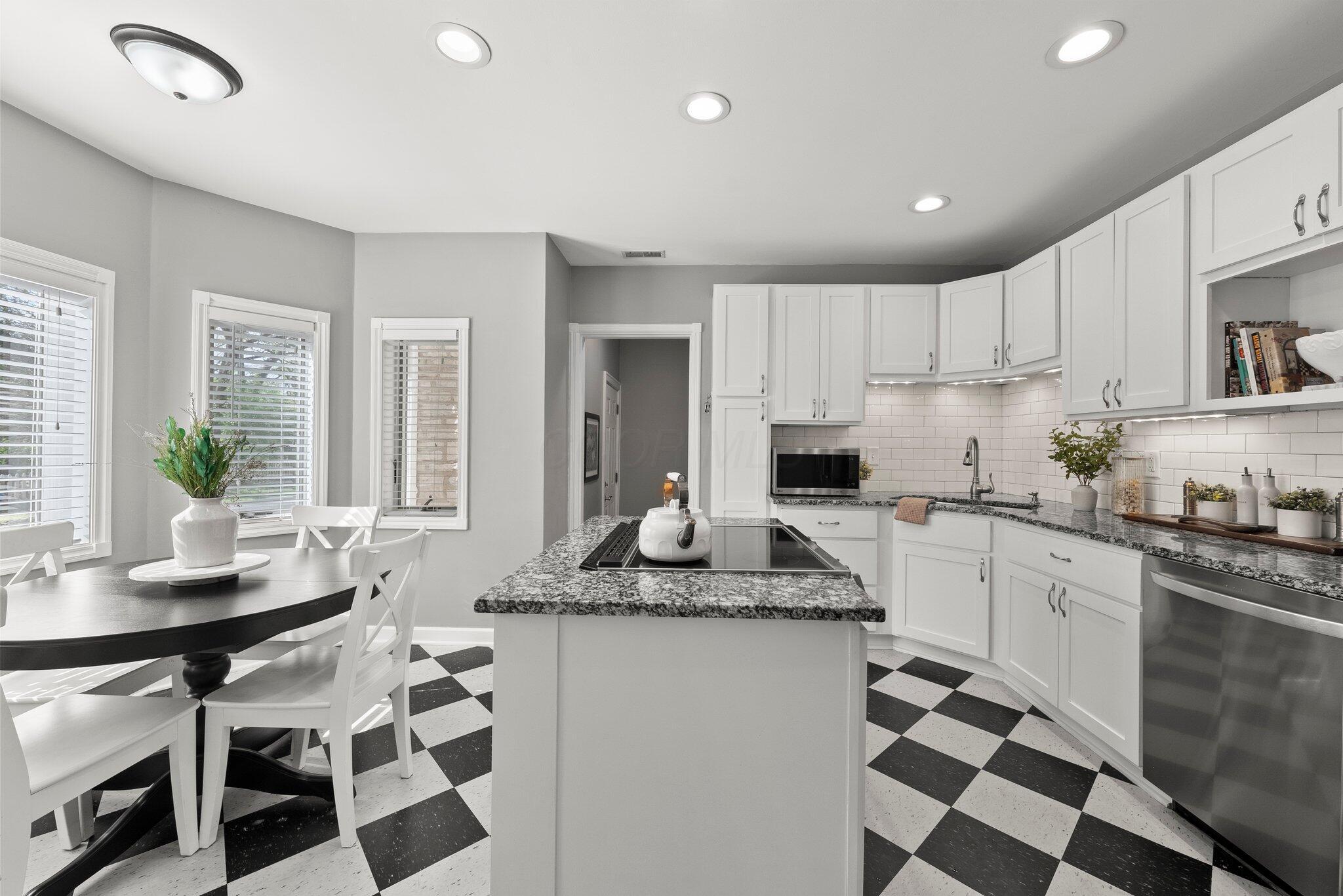 130 West Beaumont Road Columbus, OH 43214 - Photo 8 of 71 DSC02722