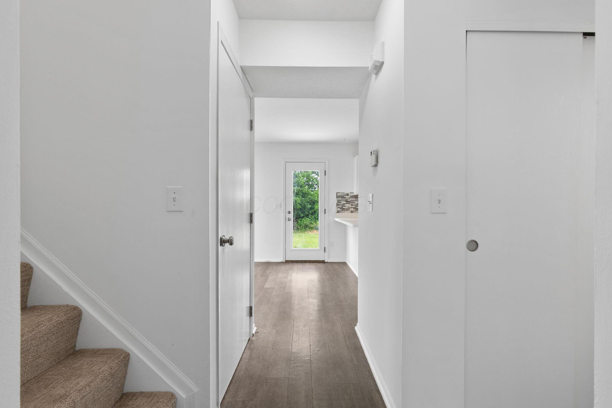 279 Richards Circle Delaware, OH 43015 - Photo 13 of 60 First Floor Hall