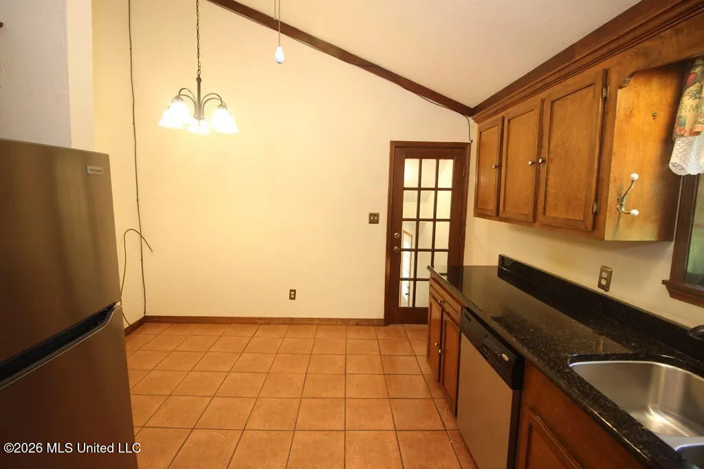 1809 Wansley Road Laurel, MS 39443 - Photo 13 of 27 Entrance from Laundry Room & Garage