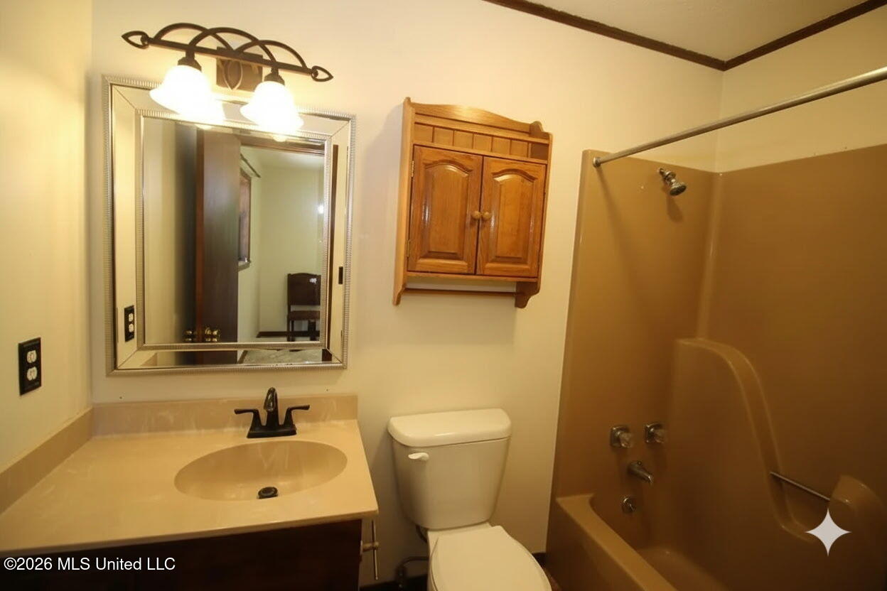 1809 Wansley Road Laurel, MS 39443 - Photo 22 of 27 Hallway Bathroom