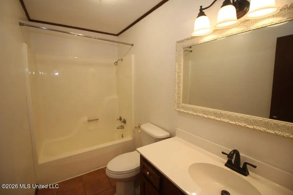 1809 Wansley Road Laurel, MS 39443 - Photo 27 of 27 Master Bathroom