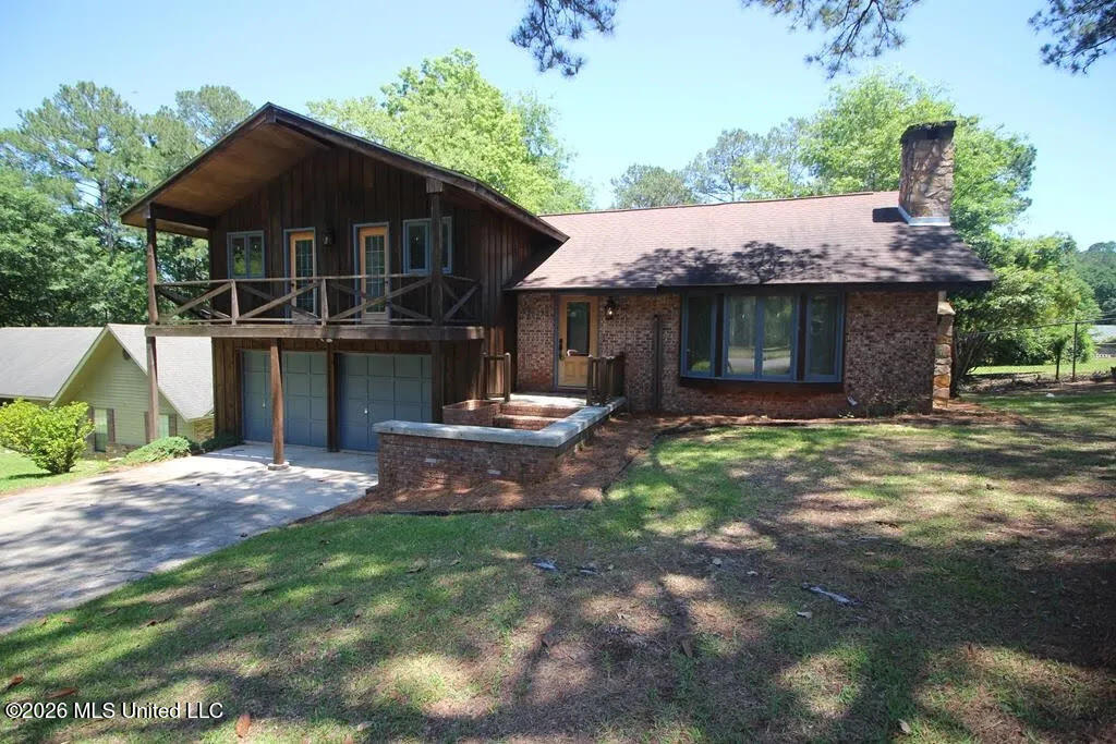 1809 Wansley Road Laurel, MS 39443 - Photo 5 of 27 Front Angle of Home