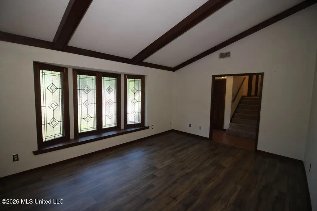 1809 Wansley Road Laurel, MS 39443 - Photo 9 of 27 Living Room