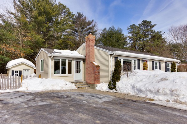 4 Vernon Road Medway, MA 02053 - Photo 1 of 9 Gallery Image 1