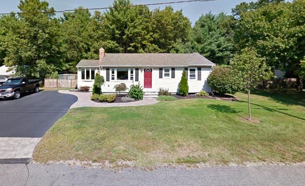 4 Vernon Road Medway, MA 02053 - Photo 2 of 9 Gallery Image 2
