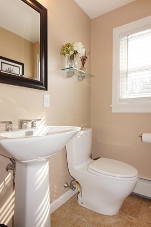 4 Vernon Road Medway, MA 02053 - Photo 6 of 9 Gallery Image 6