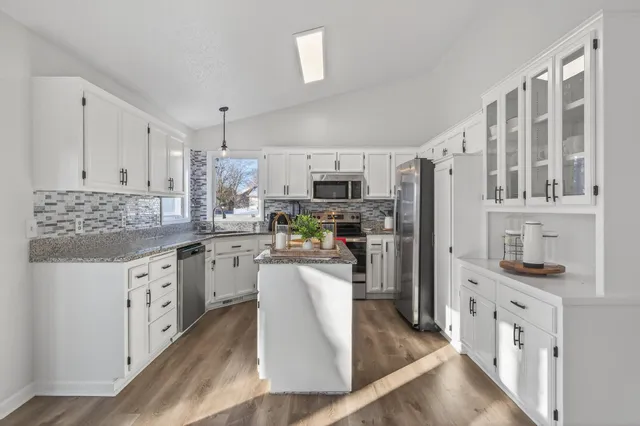 $475,000 | 14430 Woodbridge Lane, Savage, MN 55378