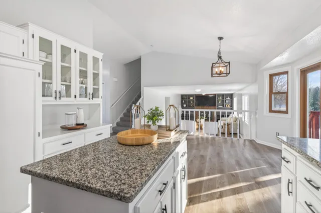 $475,000 | 14430 Woodbridge Lane, Savage, MN 55378