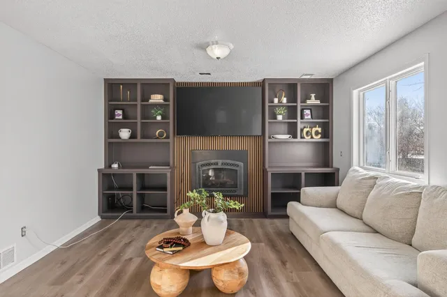 $475,000 | 14430 Woodbridge Lane, Savage, MN 55378