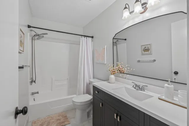 $475,000 | 14430 Woodbridge Lane, Savage, MN 55378