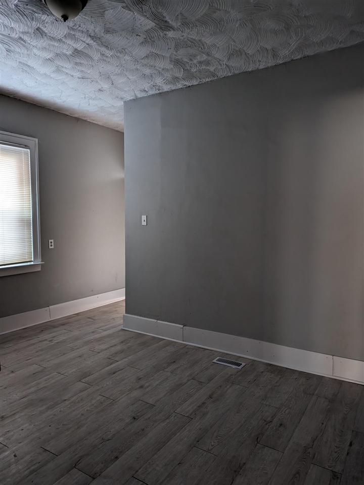 3433 Crane Street, Unit : UPPER Detroit, MI 48214 - Photo 9 of 11