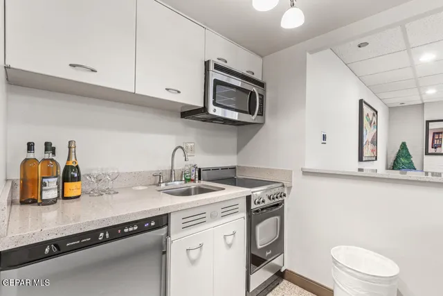 $495,000 | 1800 North Stanton Street, Unit 1102, El Paso, TX 79902