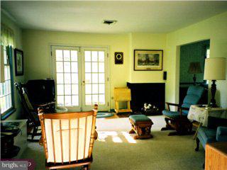 102 North Providence Road Wallingford, PA 19086 - Photo 2 of 6