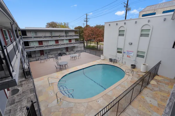 $2,100 | 3110 Red River Street, Unit C304, Austin, TX 78705