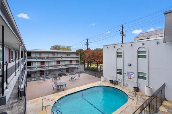 $2,100 | 3110 Red River Street, Unit C304, Austin, TX 78705