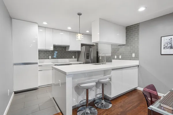 $2,100 | 3110 Red River Street, Unit C304, Austin, TX 78705
