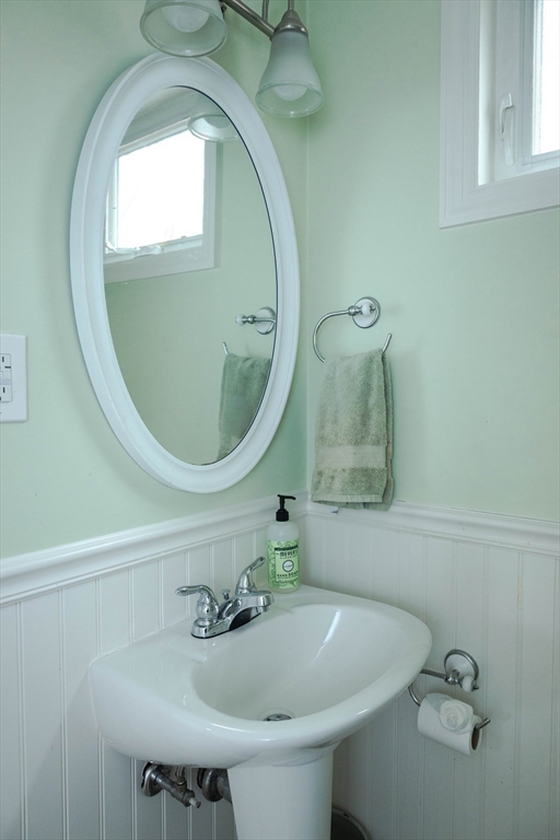 149 Reservoir Road Quincy, MA 02170 - Photo 12 of 29