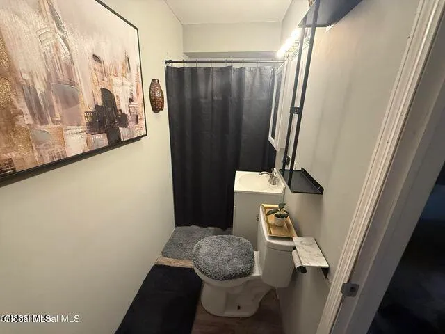 $379,900 | 58 Fiddlers Lane, Colonie, NY 12110