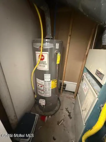 $379,900 | 58 Fiddlers Lane, Colonie, NY 12110