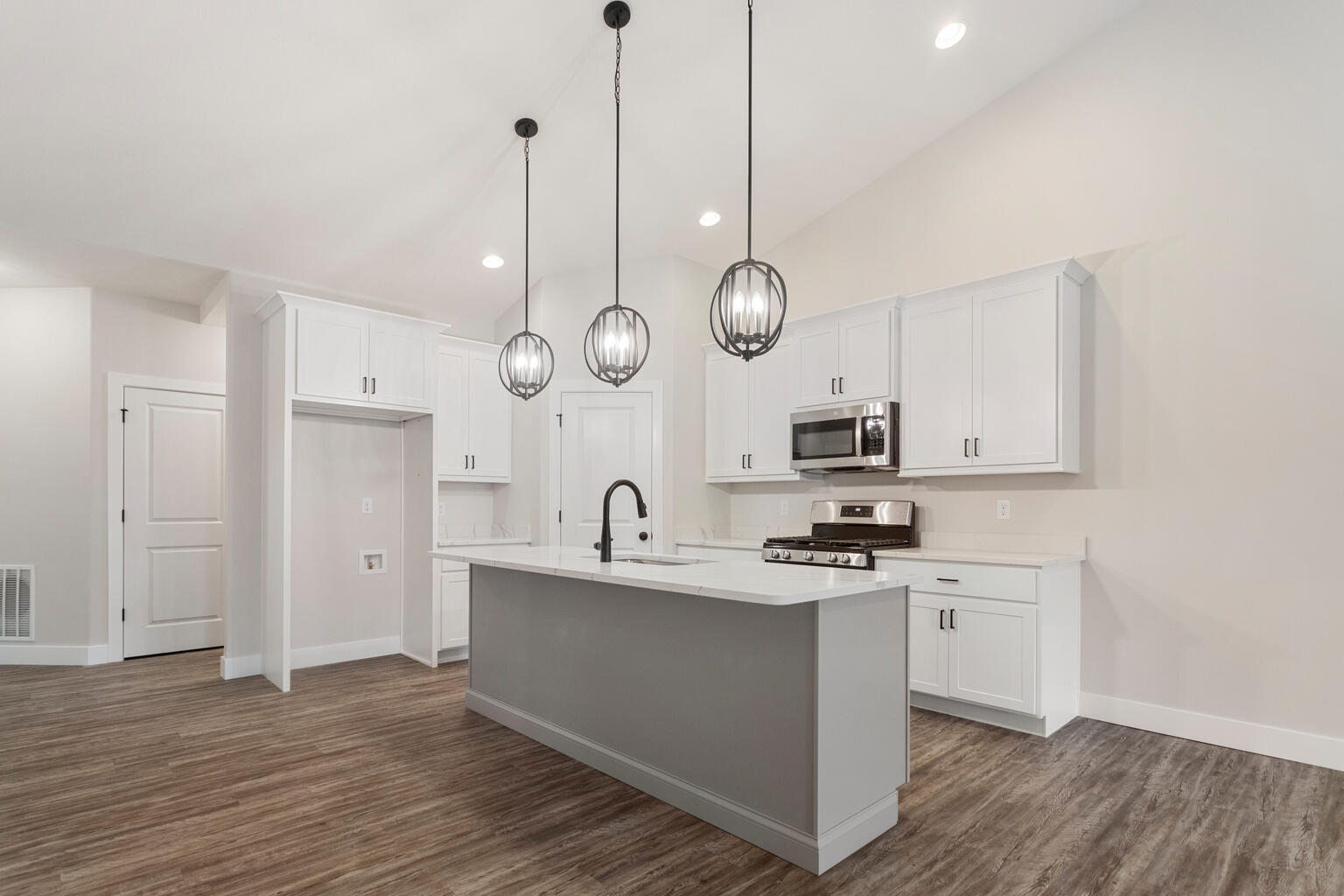 13 Prairie Trail Monticello, IL 61856 - Photo 9 of 25 Gallery Image 9