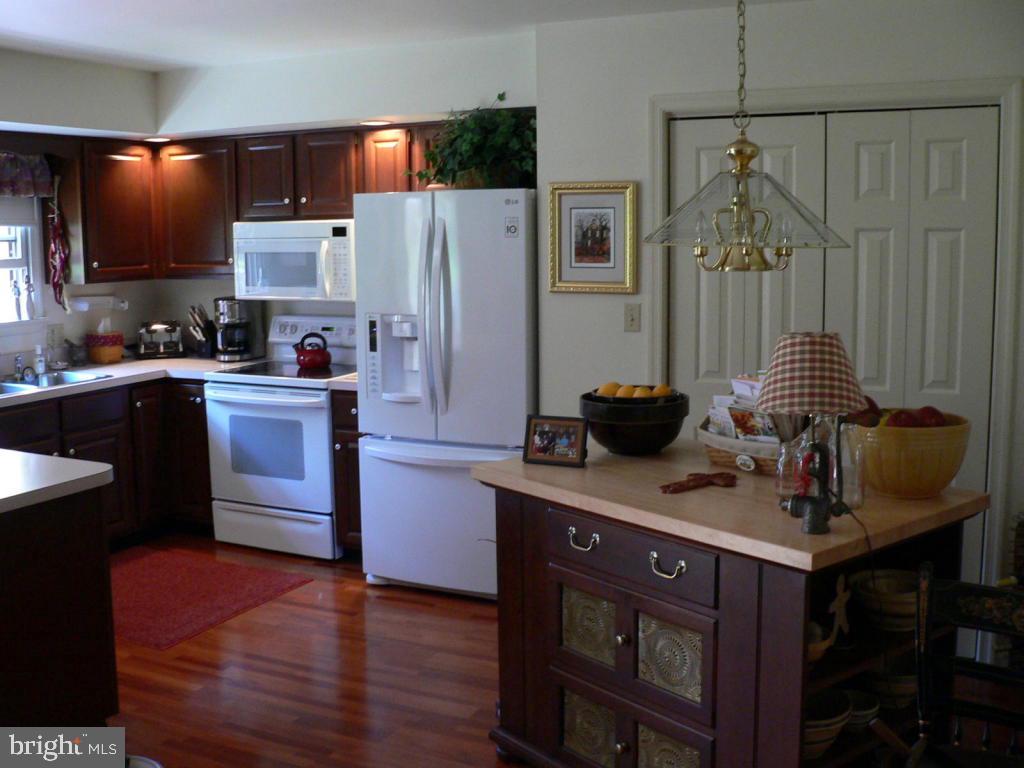 1833 Spring Ridge Lane Lancaster, PA 17603 - Photo 12 of 17 Gallery Image 12