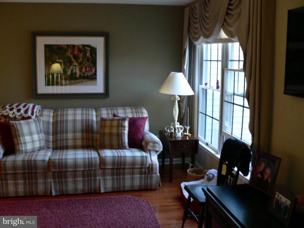 1833 Spring Ridge Lane Lancaster, PA 17603 - Photo 8 of 17 Gallery Image 8