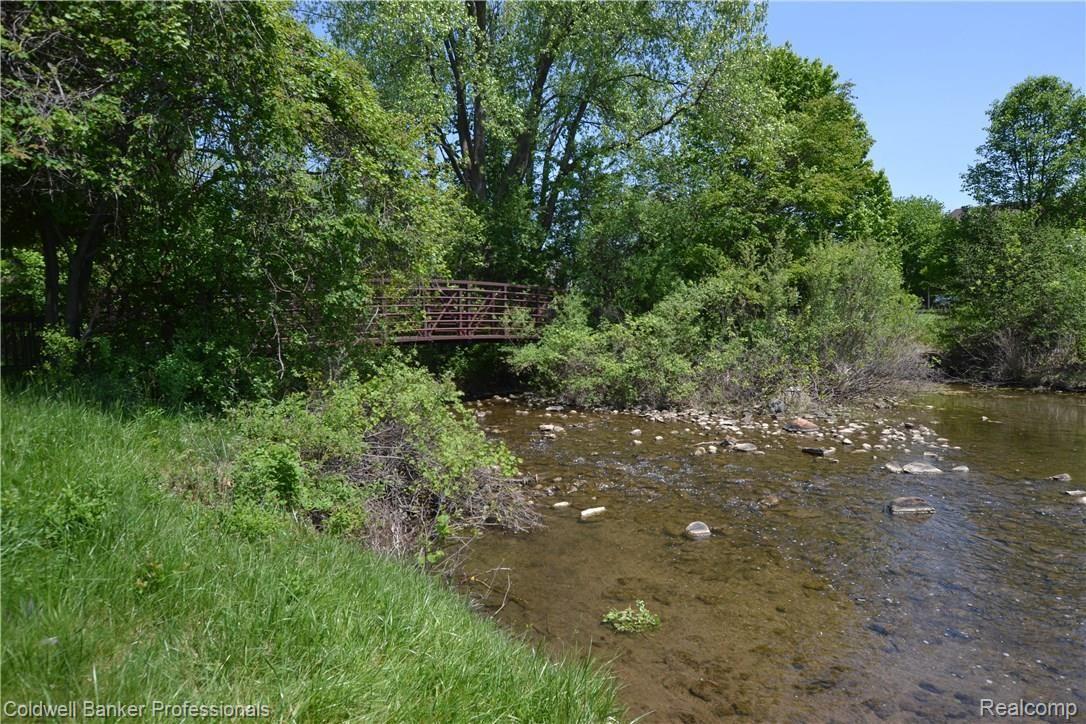 4878 Rivers Edge Drive Troy, MI 48098 - Photo 53 of 54 RChase4878_181.JPG