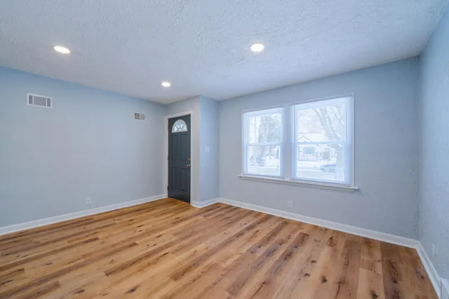 $219,900 | 5657 North 40th Street, Milwaukee, WI 53209