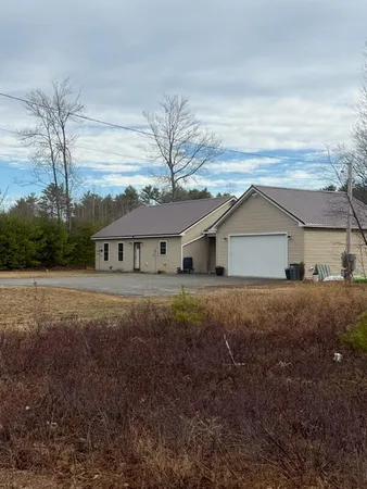 $359,900 | 7 Silver Way, Oxford, ME 04270