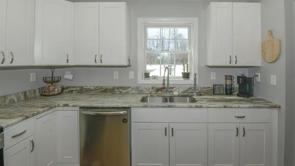 $359,900 | 7 Silver Way, Oxford, ME 04270